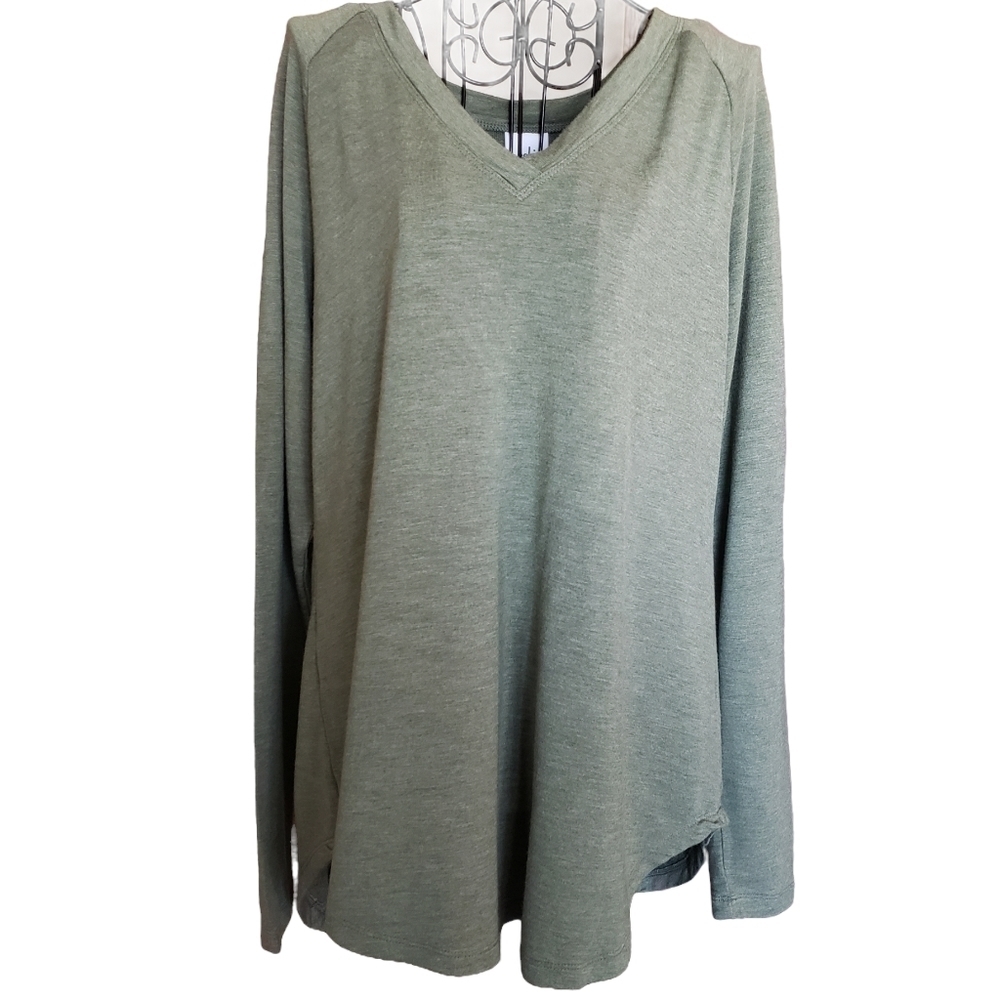🌻CABI #4192 Recline Tee, Size S - Picture 3 of 7